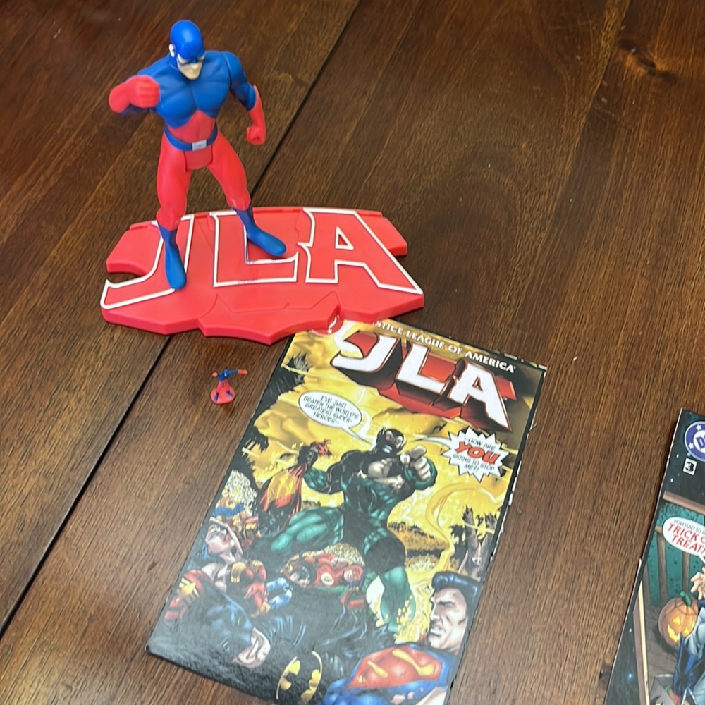 DC Collection - Picture 4 of 5